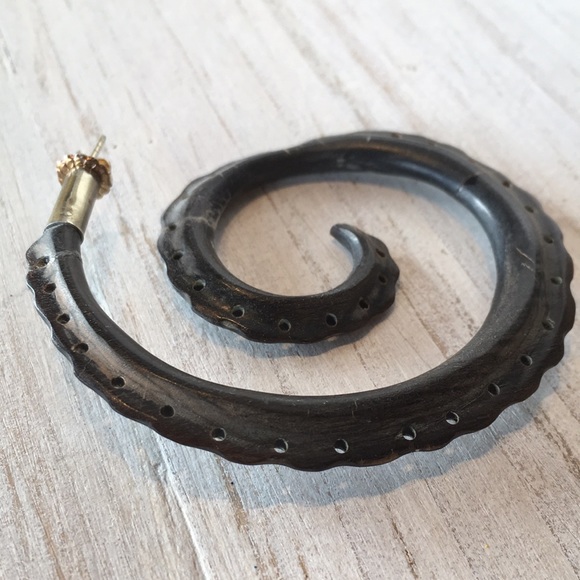 Vanessa Montiel carved water Buffalo horn earrings - Picture 11 of 14